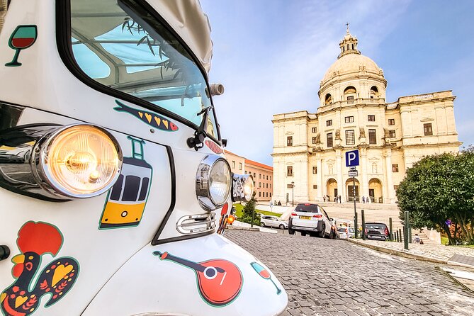 Lisbon tour Oldtown & Viewpoints on a tuktuk - Portas do Sol: quick Tagus panoramas you can actually enjoy