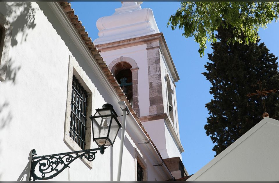 Lisbon: Tower of Saint George’s Castle Church Ticket & Drink - Finding the Entrance: Look for Torre da Igreja