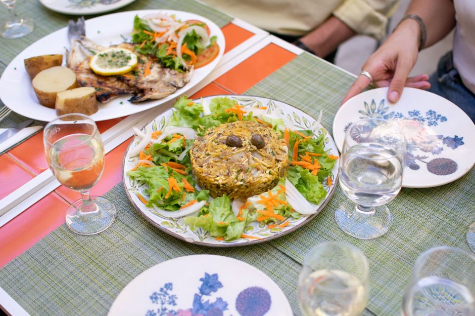 Lisbon Traditional Portuguese Food and Sightseeing Tour - Meet at Rossio Square: where you start and what the walk feels like