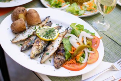 Lisbon Traditional Portuguese Food and Sightseeing Tour - Why this 4-hour Lisbon food-and-sightseeing format hits the sweet spot