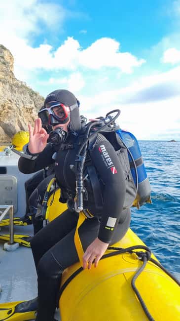 Lisbon: Try Scuba Diving in Arrábida Marine Reserve w/photos - Languages and team support on the water