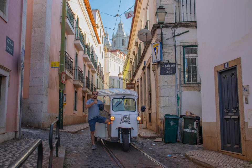 Lisbon: Tuk-Tuk Tour in French or German w/True Local Guide - Pastéis de Belém: VIP queue skip and what you get included