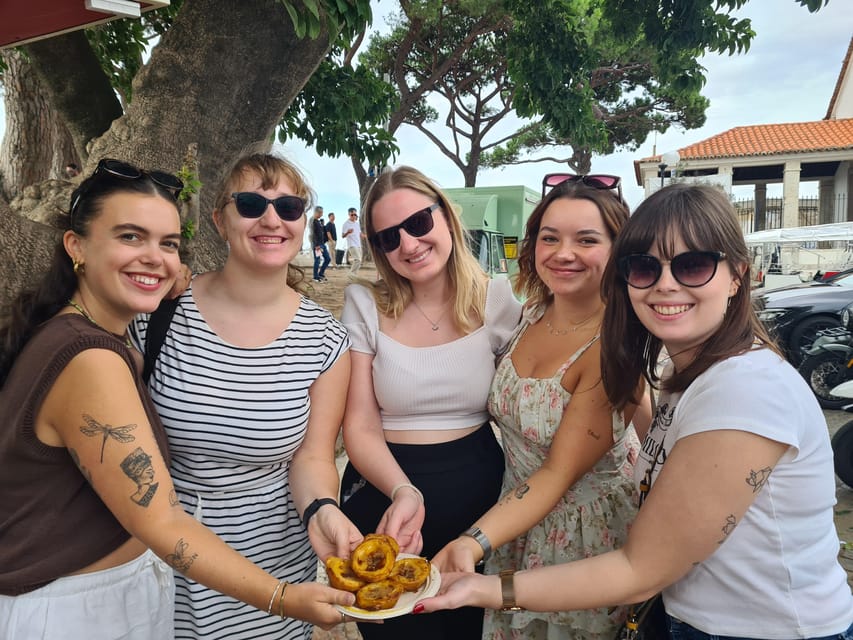 Lisbon: Tuk-Tuk Tour in French or German w/True Local Guide - Momentos wine and cheese upgrade: when it fits, and when it doesn’t