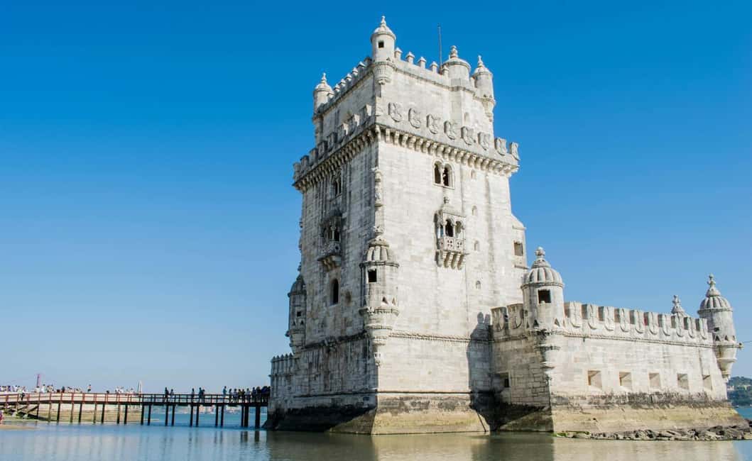 Lisbon: tuk-tuk tour with free hotel pickup - Key things that make this tuk-tuk tour work