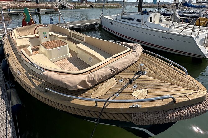 Lisbon – Vinho Verde Wine Premium Boat Experience - Why this Tagus cruise works as a Lisbon shortcut