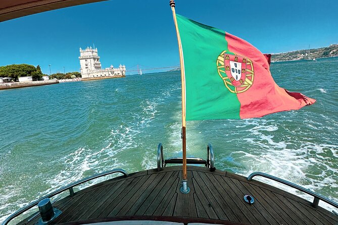 Lisbon – Vinho Verde Wine Premium Boat Experience - The full route: from the suspension bridge to Belém and back again