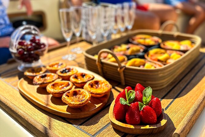 Lisbon – Vinho Verde Wine Premium Boat Experience - Who should book this cruise (and who might skip it)