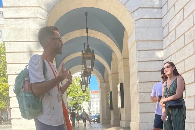 Lisbon Walking Tour - Discover Belém and the Discoveries Age - Praça do Império and Padrão dos Descobrimentos: the Discoveries story begins