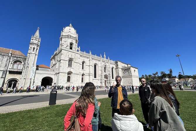 Lisbon Walking Tour - Discover Belém and the Discoveries Age - Ponte 25 de Abril: why it looks familiar