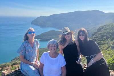 Lisbon WineTour : Premium Tastings “Wine & Food” (All-Inclusive) - Mercado do Livramento: oysters, tiled stories, and an easy first win
