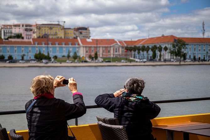 Lisbon Yellow Boat River Hop-On Hop-Off Tour - The whole point: a river tour that doubles as a simple plan