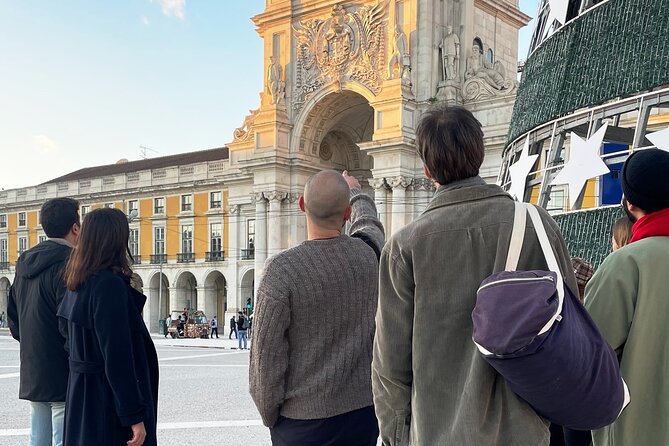 Lisbon's authentic Food and Wine tour with a Winemaker - Stop 3 at A Muralha Vinhos e Tapas: the tasting that turns into dinner mode