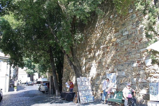 Lisbon´s Private Walking Sightseeing Tour - São Jorge Castle: outside views plus a line-skip option