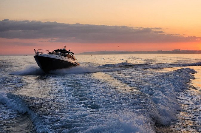 Luxury Sunset Cruise 3h - The crew effect: why the service gets repeated praise