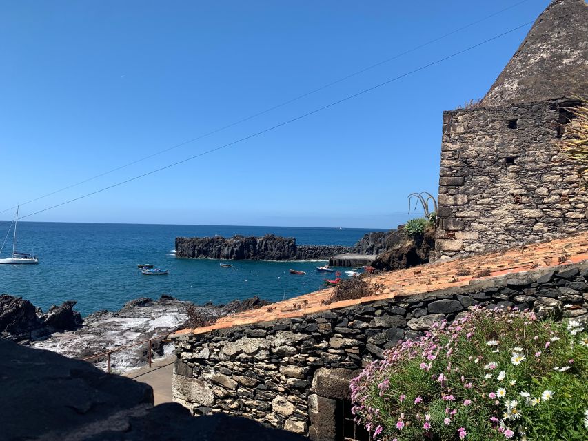 Madeira: 4 hours Open Roof Jeep tour in Central Madeira - Cabo Girão: glass platform views from a cliff edge