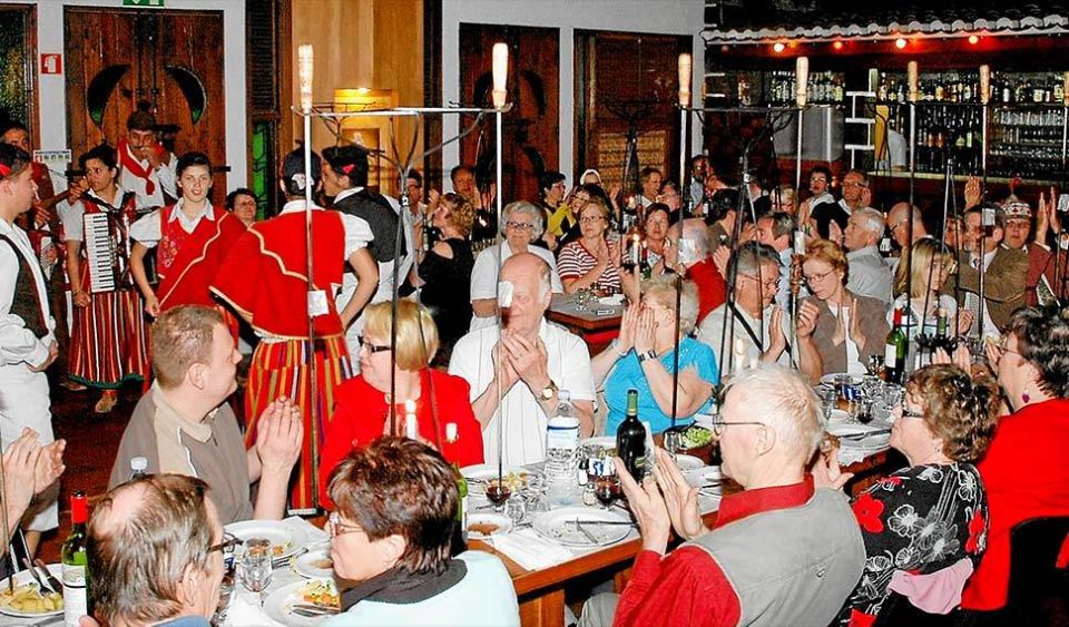 Madeira by Night with Traditional Dinner - Who This Tour Fits Best (and Who Might Skip It)