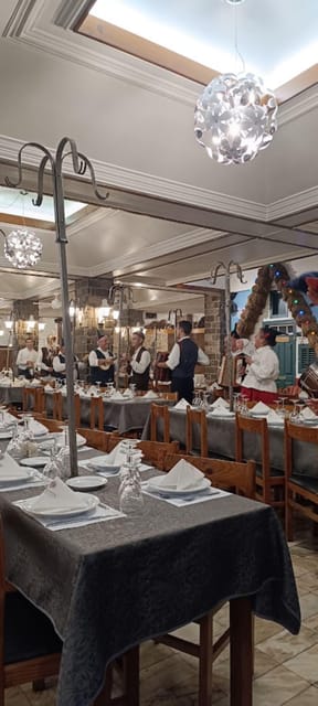 Madeira: Folk Dancing Show and Traditional Local Dinner - A Local Dinner Show Where You Can Join the Dancing