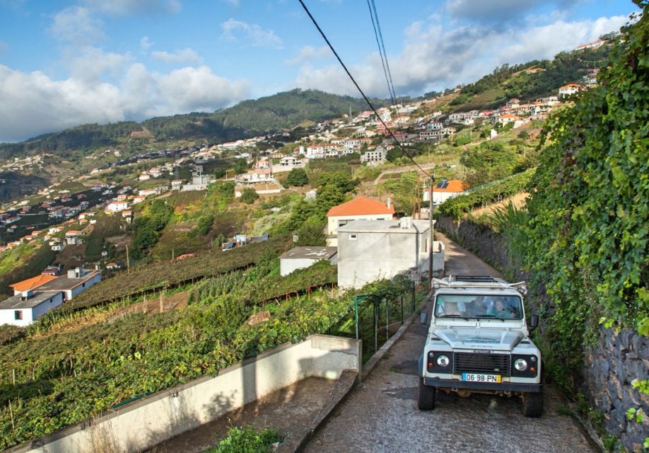 Madeira: Half-Day Nun's Valley and Sea Cliff Tour - Jardim da Serra: where the off-road fun starts