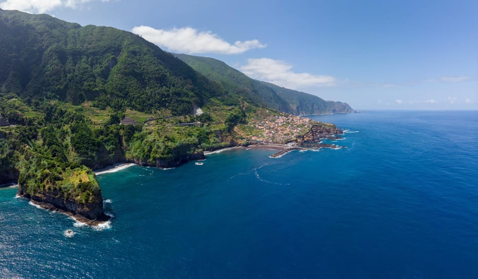Madeira: Late West Tour with Natural Pools and Cliffs - Seixal and São Vicente: caves, vineyards, and village pace
