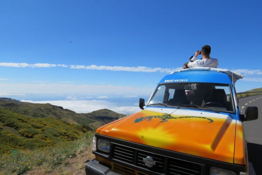 Madeira : Nun's Valleys and Pico Areeiro 4X4 Tour - Pico dos Barcelos: First Views and the Island’s Road Map