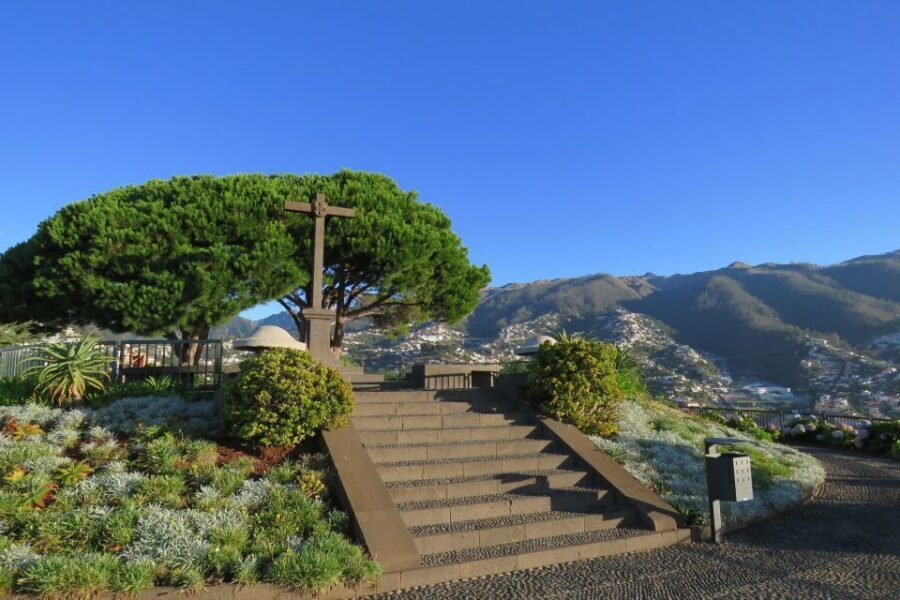 Madeira : Nun's Valleys and Pico Areeiro 4X4 Tour - Curral das Freiras: The Nun Valley Stop That Adds Meaning