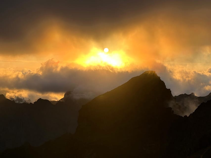 Madeira: Pico Arieiro Sunset with Stairway to Heaven Option - Stairway to Heaven (Miradouro da Pedra Rija): How to Do It Smart