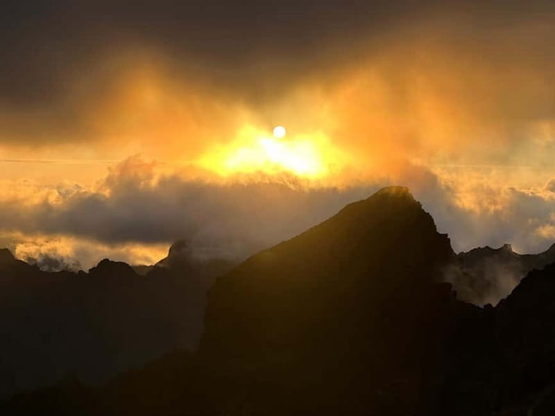 Madeira: Pico Arieiro Sunset with Stairway to Heaven Option - Timing and the 30-Minute After-Sunset Rule
