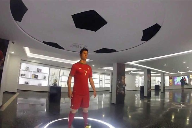 Madeira: Private Cristiano Ronaldo Tour with CR7 Museum - Weather reality on Madeira