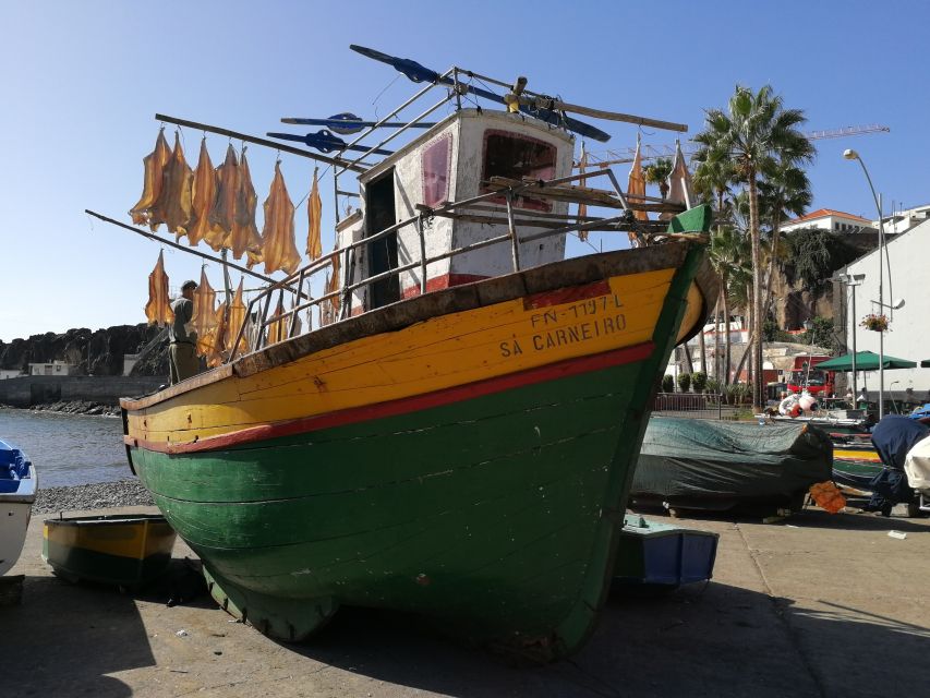 Madeira: Private Guided Cabo Girão Tour - Key things that make this Cabo Girão + Câmara de Lobos tour work