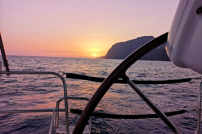 Madeira Private Sunset Boat Tour from Funchal - Sunset, night lights, and when the sea turns calm