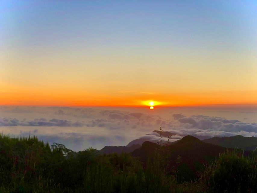 Madeira: Sunrise at Pico do Arieiro & Hike Larano trail - Guindaste viewpoint glass platform: quick, photogenic, and worth the stop