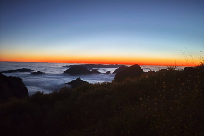 Madeira Sunset at Pico do Arieiro and PR1 Stairway To Heaven - Pickup to the clouds: how the tour starts in Funchal