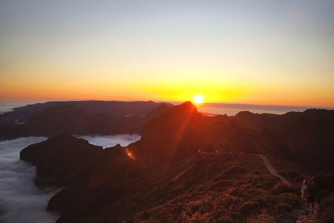 Madeira Sunset at Pico do Arieiro and PR1 Stairway To Heaven - Back to Pico do Arieiro: where sunset timing really matters