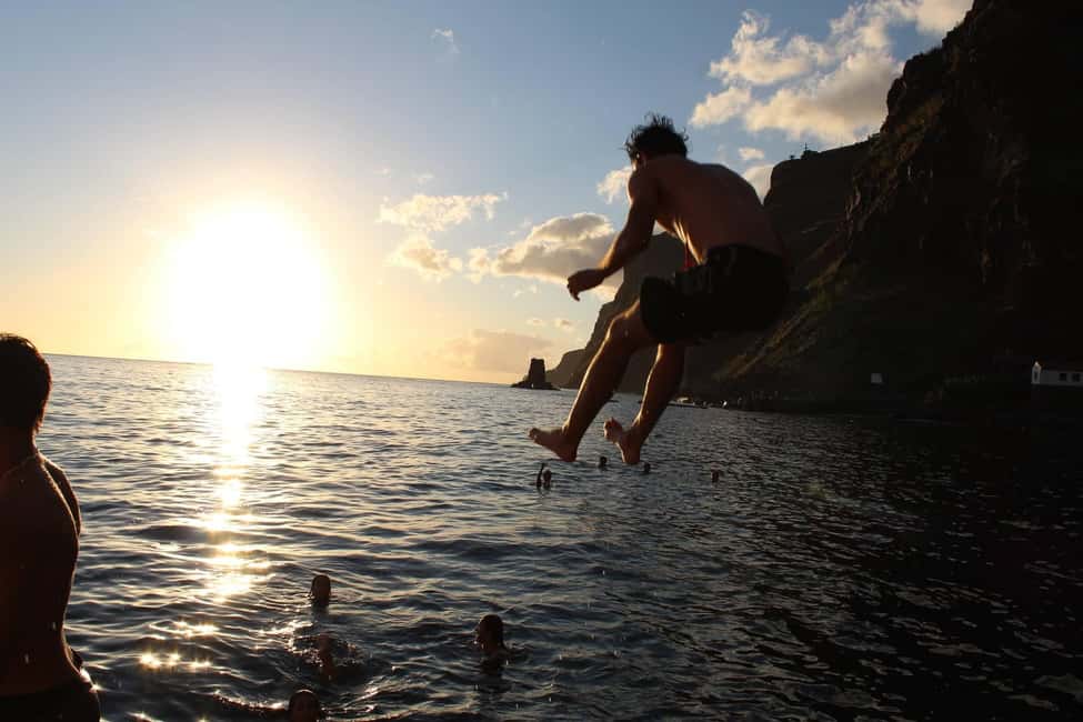 Madeira: Sunset Dinner Cruise - Hotel pickup in Funchal: the easiest way to start (and the most common reason people enjoy it)