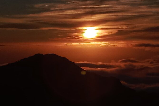 Madeira Sunset in Pico do Arieiro and Optional Stairway to Heaven - Stop 1: Pico do Arieiro (1818 m) and the photo-first game plan