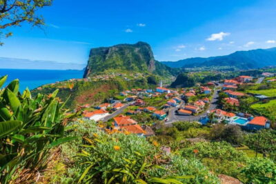 MADEIRA TOUR- SANTANA EAST TOUR STRAW THATCHED ROOFED HOUSES - Pico do Areeiro Photo Stop: When Low Clouds Make It Extra Dramatic