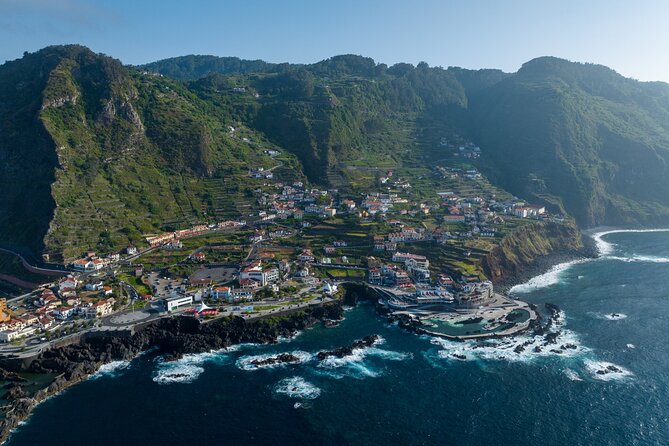 Madeira Westside Achadas da Cruz, Porto Moniz, Seixal and Fanal - Praia do Porto do Seixal: beach, waterfalls, and fast camera time