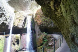 Madeira: Wet your hair in the amazing Levada Nova / Moinhos - Getting picked up: the smooth start from Funchal and nearby towns