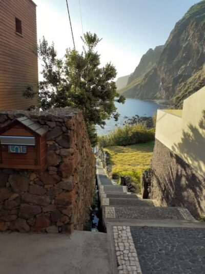 Madeira Wild West 4X4 Tour Safari - Getting on the Land Rover: pickups and the day’s pace