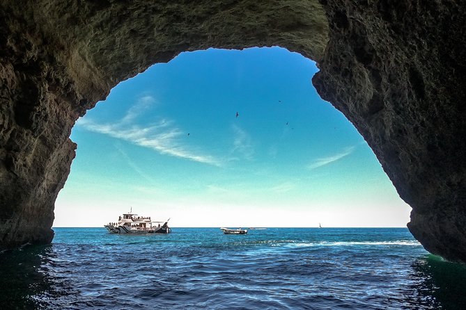 Magical Benagil Cave Cruise - Where you meet in Portimão (and why the small details matter)