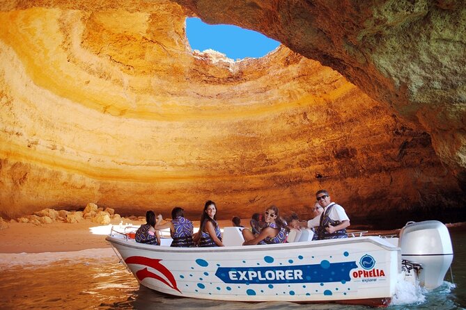 Magical Benagil Cave Cruise - The route: Ferragudo, the castle views, and the coastal warm-up