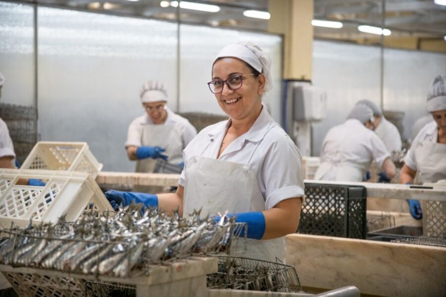 Matosinhos: Conservas Pinhais Factory Tour - Historical areas and audiovisual content: the story you can picture