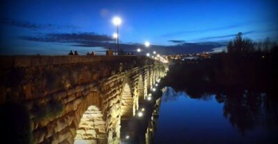 Merida: Legends and Mysteries Night Tour - Starting at Méridas del Mundo: the obelisk meetup that sets the pace