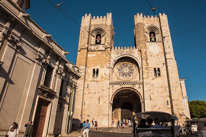 Mon Ami Vadio - Lisbon Old City Private Tuk Tuk Tour - Pickup, Comfort, and How to Prep for the Ride