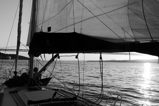 Morning Sailing Tour in Tagus River from Lisbon - What 1 hour on the Tagus feels like (and why it’s a good use of time)