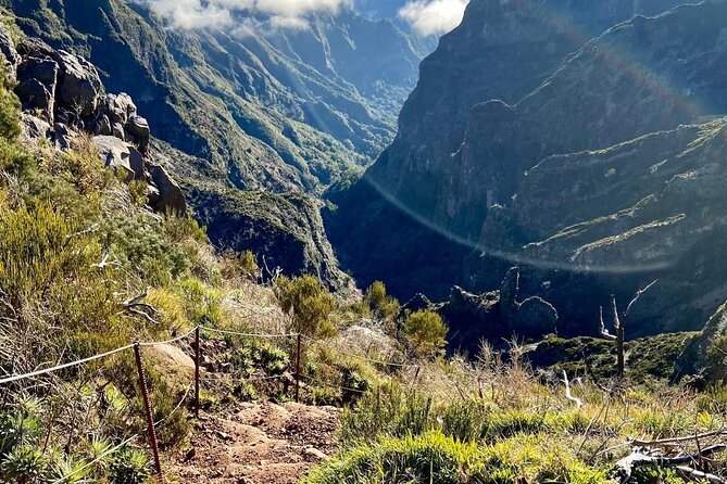 Morning Transfer To Pico Do Arieiro, Hike To Pico Ruivo & Return From Teixeira - The return plan: descending to Achada do Teixeira