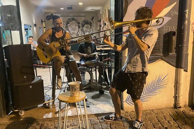 Multicultural Lisbon Walk: Food Tastings, Stories & Live Music - Mouraria and the Castelo Hills: Street Art, Stories, and the Food-First Pace