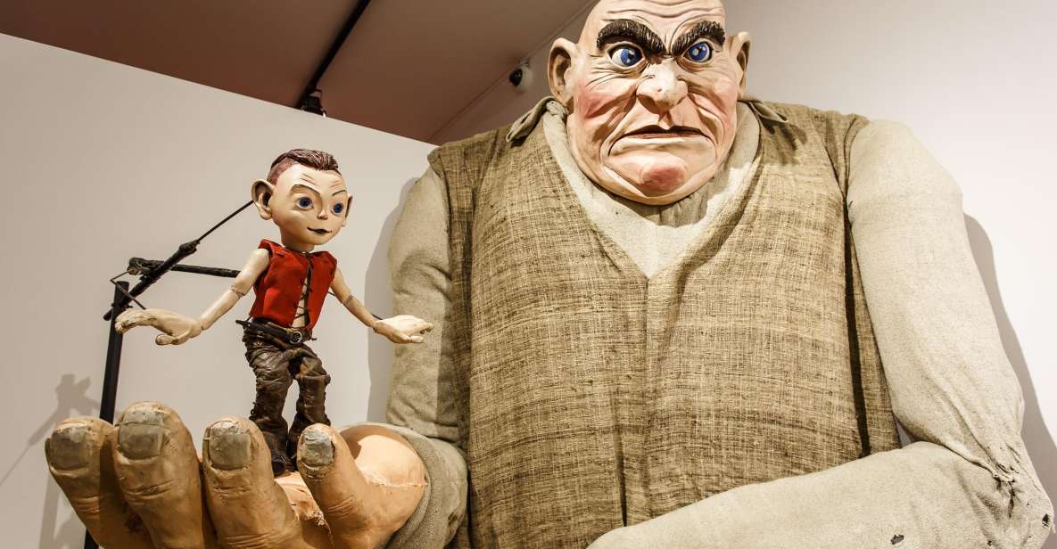 Museu das Marionetas do Porto - Exhibits that connect stage props to real creative choices