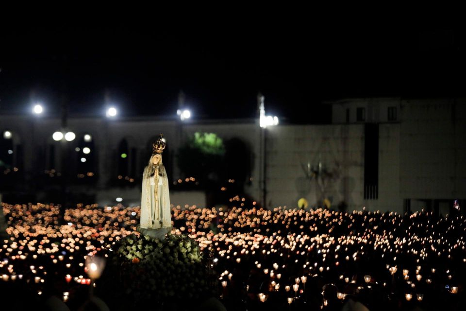 Night pilgrimage to Fatima with candle procession - Basilica of Our Lady of the Rosary: what you’re really looking at