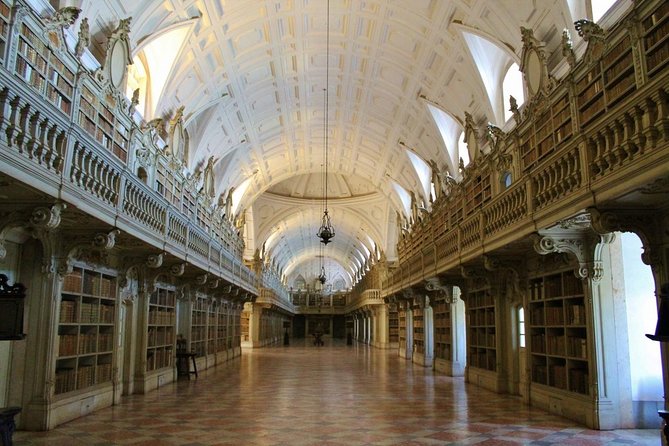 Óbidos historic village and Mafra Palace Private Tour - Mafra National Palace: the 232-meter corridor and the library that steals the show